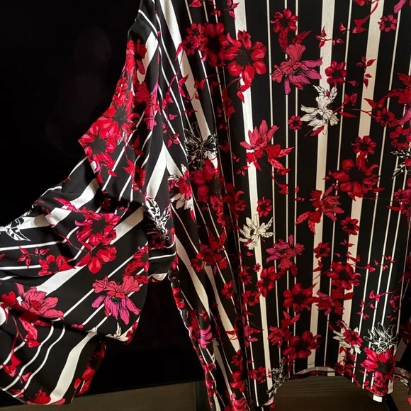 Zara Red and Black Floral Stripe Blouse - Picture 4 of 5